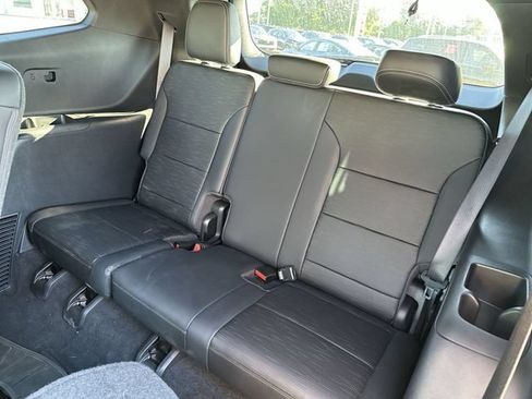 Used 2025 Buick Enclave Sport Touring w/ Power Package AWD/4WD image 27
