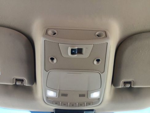 Used 2020 Ford F150 Lariat image 7