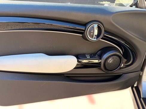 Certified 2024 MINI Cooper SE image 22