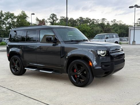 Used 2023 Land Rover Defender 110 X AWD/4WD image 7