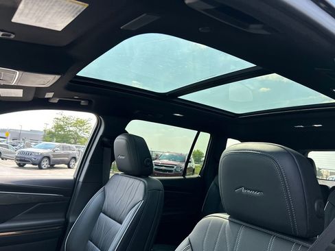 New 2026 Buick Enclave Avenir AWD/4WD image 31