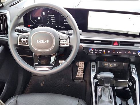 Certified 2025 Kia Sorento SX image 28