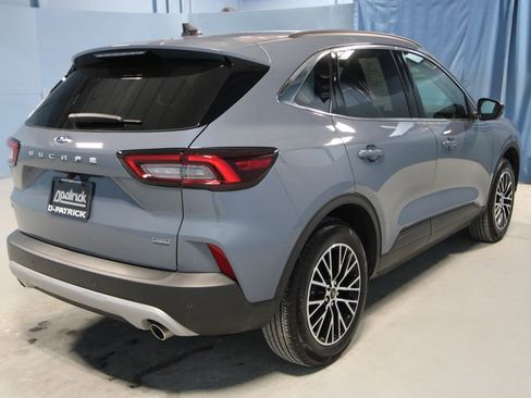Used 2025 Ford Escape SE w/ PHEV Premium Package image 35