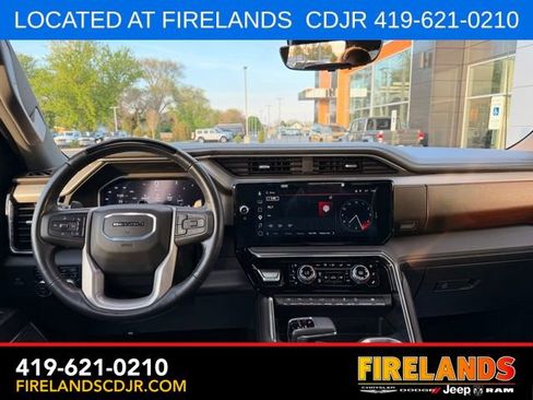 Used 2024 GMC Sierra 1500 Denali AWD/4WD image 4