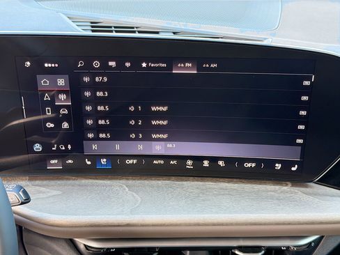 New 2025 Audi Q5 Premium Plus image 32