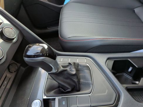 Used 2024 Volkswagen Tiguan Wolfsburg Edition w/ Panoramic Sunroof Package image 19