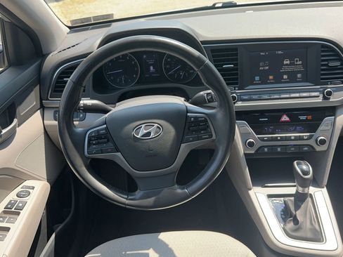 Used 2017 Hyundai Elantra SE w/ SE A/T Tech Package 03 FWD image 10