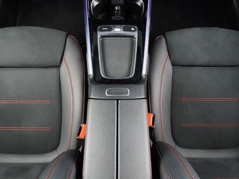 Used 2024 Mercedes-Benz EQB 250+ image 24