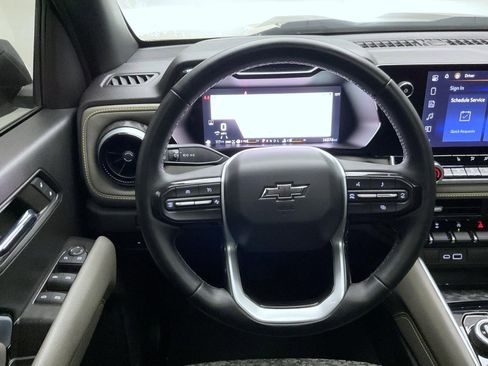 Used 2024 Chevrolet Colorado ZR2 w/ Technology Package image 12