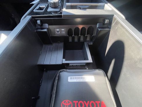 New 2025 Toyota Tundra Limited w/ Power Package image 27