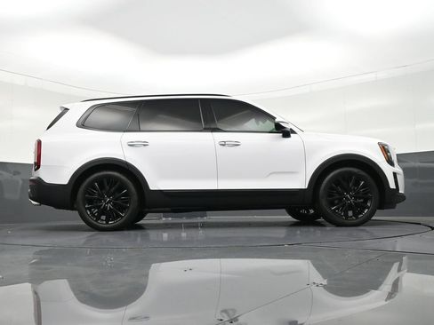 Used 2022 Kia Telluride SX w/ Towing Package image 29