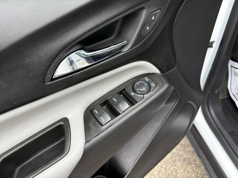 Used 2024 Chevrolet Equinox LS w/ LS Convenience Package image 11