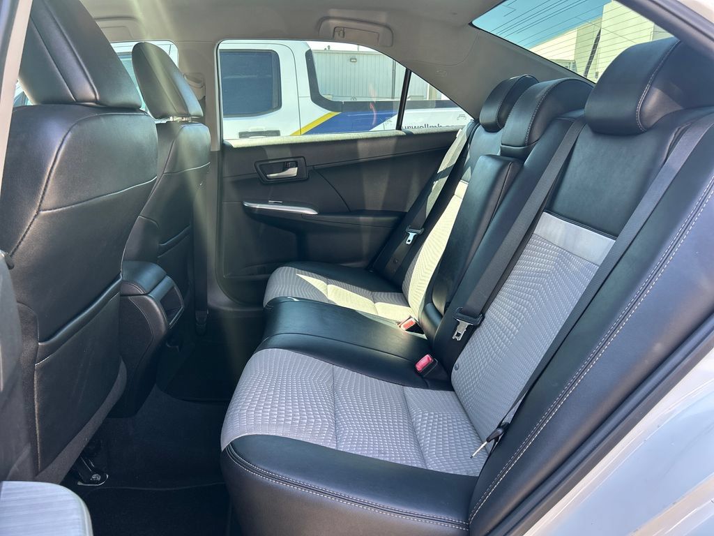 Used 2012 Toyota Camry SE FWD image 10