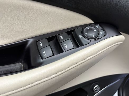 Used 2019 Buick Enclave Essence image 26