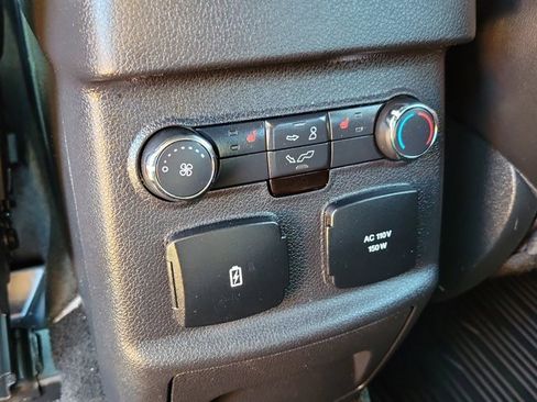 Certified 2018 Ford Explorer Platinum image 18