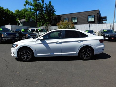 Used 2020 Volkswagen Jetta SE FWD image 22