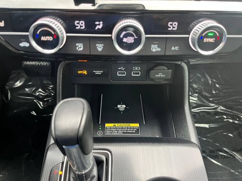 Used 2024 Honda Civic Touring image 16