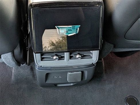 New 2026 Cadillac Vistiq Luxury image 14