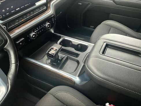 Used 2022 GMC Sierra 1500 Elevation image 19