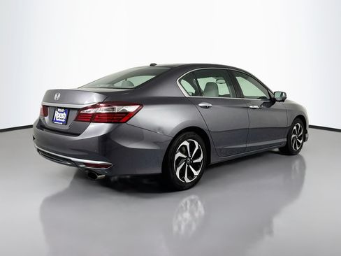 Certified 2017 Honda Accord EX-L image 5