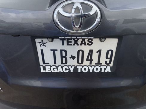 Used 2015 Toyota RAV4 XLE image 12