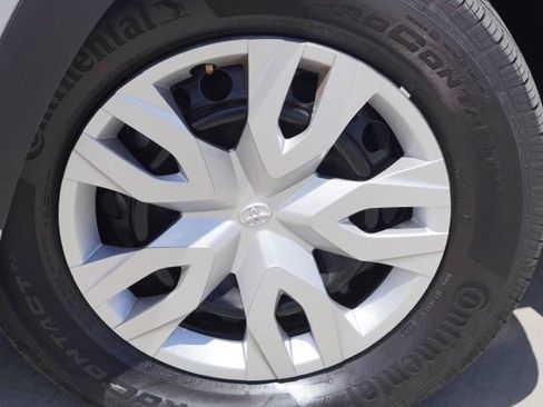 Certified 2026 Toyota Corolla Cross L FWD image 6