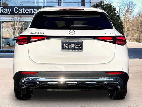 Used 2026 Mercedes-Benz GLC 300 4MATIC image 4