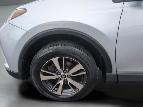 Used 2016 Toyota RAV4 XLE image 14