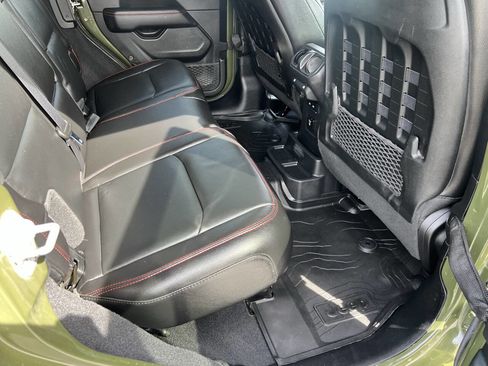 Used 2021 Jeep Wrangler Unlimited Rubicon image 34