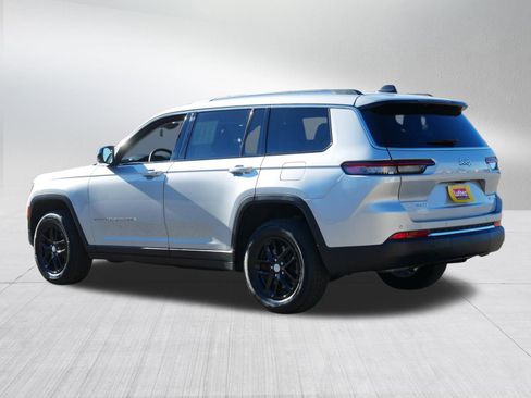 Used 2023 Jeep Grand Cherokee L Laredo w/ Luxury Tech Group I image 5