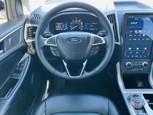 Used 2024 Ford Edge SEL w/ Convenience Package AWD/4WD image 16
