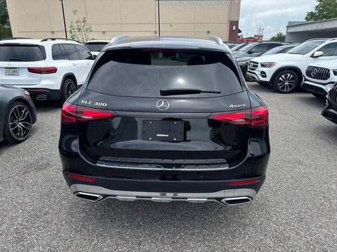 Used 2025 Mercedes-Benz GLC 300 4MATIC image 4