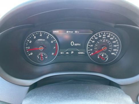 Used 2021 Kia Stinger GT2 AWD/4WD image 8