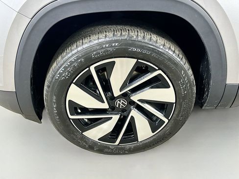 Used 2024 Volkswagen Atlas SE FWD image 38