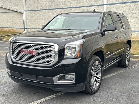 Used 2017 GMC Yukon Denali w/ Open Road Package image 3