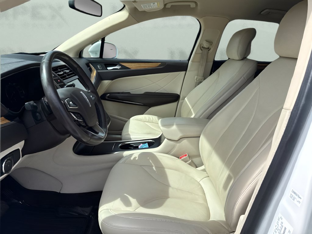 Used 2015 Lincoln MKC FWD w/ Equipment Group 101A Select image 9
