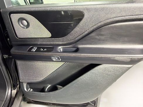 Used 2024 Lincoln Aviator Reserve RWD image 32