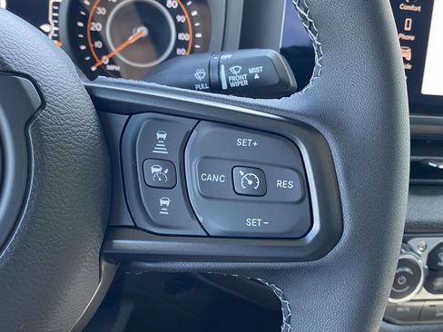 New 2025 Jeep Gladiator Sport image 20