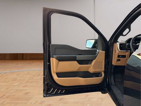 Used 2023 Ford F150 XLT image 9