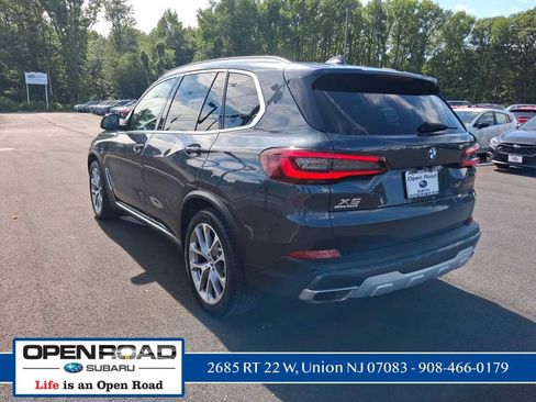 Used 2022 BMW X5 xDrive40i w/ Premium Package AWD/4WD image 10