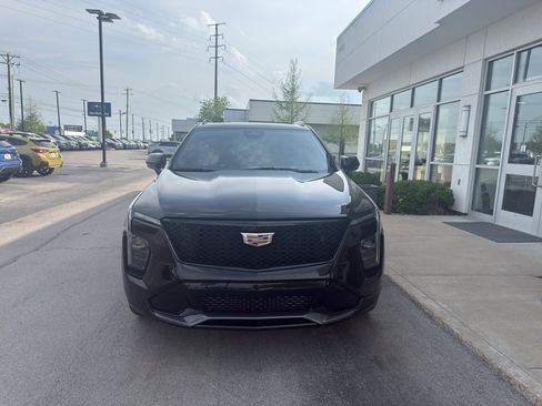 Used 2024 Cadillac XT4 Sport AWD/4WD image 6