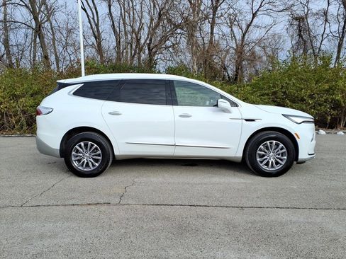 Certified 2023 Buick Enclave Essence image 27