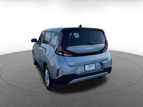 Used 2025 Kia Soul LX w/ LX Technology Package image 10
