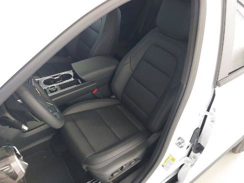 New 2027 Chevrolet Equinox LT w/ Convenience Package II FWD image 23