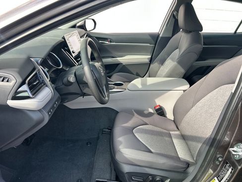 Used 2023 Toyota Camry LE image 3