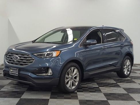 Used 2019 Ford Edge Titanium w/ Equipment Group 301A AWD/4WD image 3