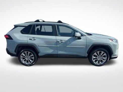Used 2021 Toyota RAV4 XLE Premium AWD/4WD image 6