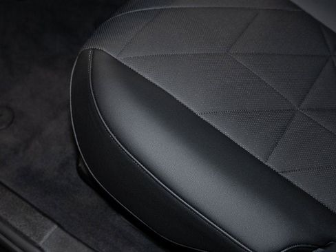 New 2025 BMW iX xDrive50 w/ Premium Package image 14