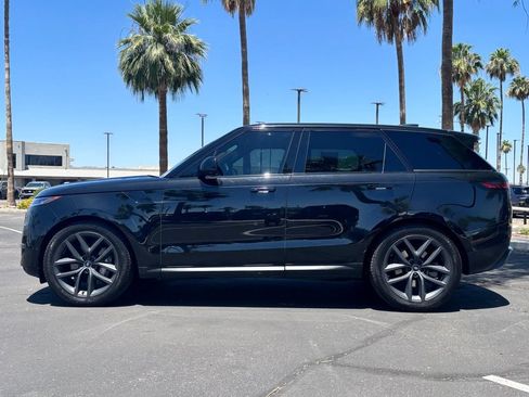 Used 2023 Land Rover Range Rover Sport SE AWD/4WD image 3