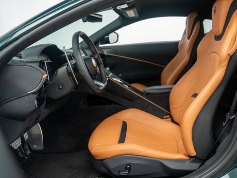 Certified 2022 Ferrari Roma image 2